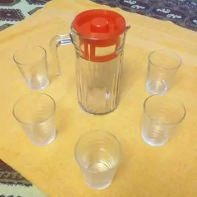 Графин и стаканы