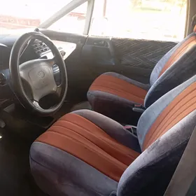 Toyota Previa 1993