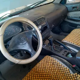 Toyota Carina 1993