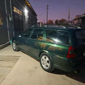 Opel Vectra 2000