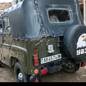 UAZ 469 1990