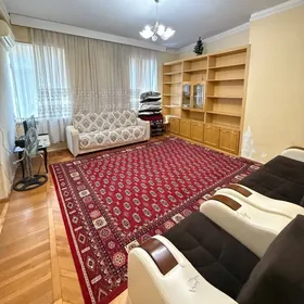 ЦЕНТР 3 КОМН 1 ЭТАЖ