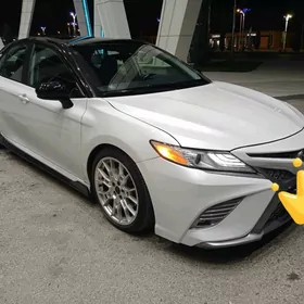 Toyota Camry 2020