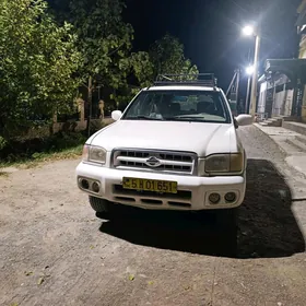 Nissan Pathfinder 1999