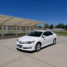 Toyota Camry 2012