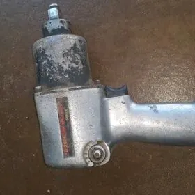şrupawert bolt açyan