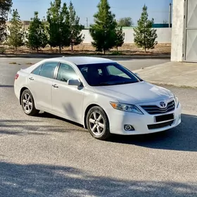 Toyota Camry 2010
