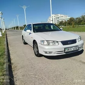 Toyota Camry 2000