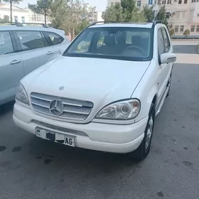 Mercedes-Benz ML350 2001