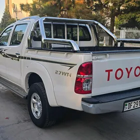 Toyota Hilux 2014