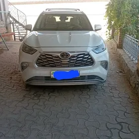 Toyota Highlander 2020