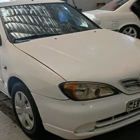 Nissan Primera 2001