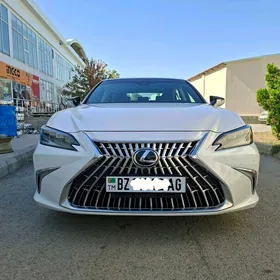 Lexus ES 2021