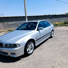 BMW E39 2001