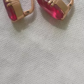 gyzyl gulak halka gadymky