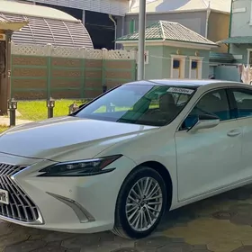 Lexus ES 350 2023