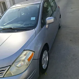 Nissan Versa 2010
