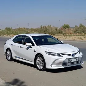 Toyota Camry 2021