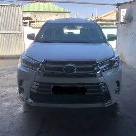 Toyota Highlander 2018