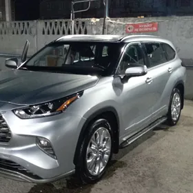 Toyota Highlander 2022