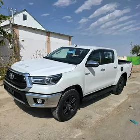 Toyota Hilux 2025