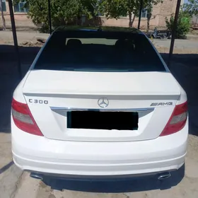 Mercedes-Benz C300 2010