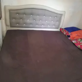 спальни кровать