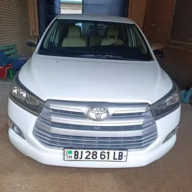 Toyota Innova 2020