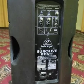Behringer 1000watts