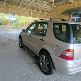 Mercedes-Benz ML350 2001