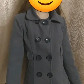 Пальто детское на 8-9л.