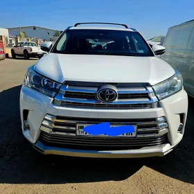 Toyota Highlander 2018