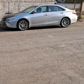 Toyota Camry 2016