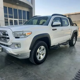 Toyota Tacoma 2018