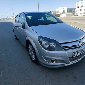 Opel Astra 2013