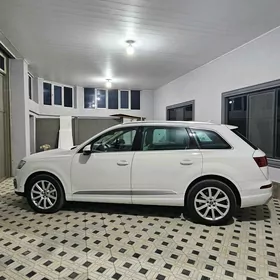 Audi Q7 2016