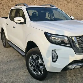 Nissan Navara 2025