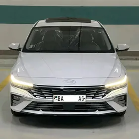 Hyundai Elantra GT 2025