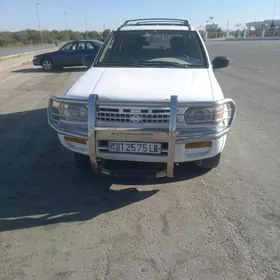 Nissan Pathfinder 1997