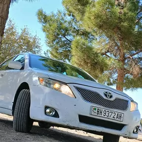 Toyota Camry 2011
