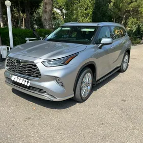 Toyota Highlander 2020