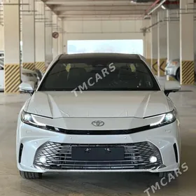 Toyota Camry 2025
