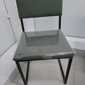 стул