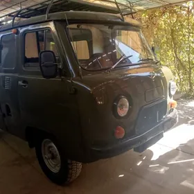 UAZ 452 1980