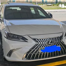 Lexus ES 350 2019