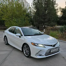 Toyota Camry 2022