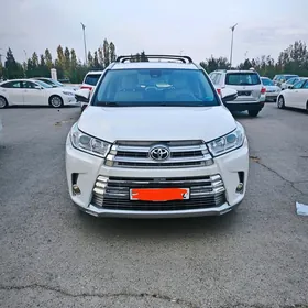 Toyota Highlander 2018