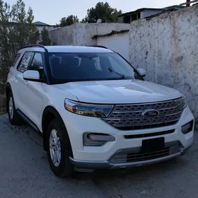 Ford Explorer 2022