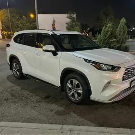 Toyota Highlander 2020