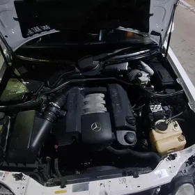 Mercedes-Benz E320 1999